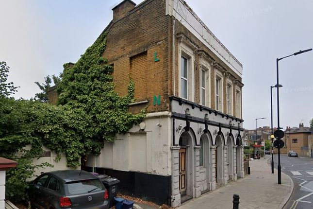 Thumbnail Retail premises for sale in The Albion Pub, 36 Lauriston Road, London