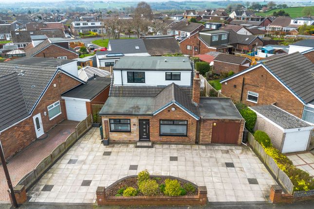 13 Ashgrove Crescent, Wigan photo 2