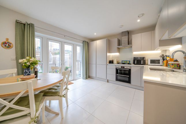 PRIVATE SO, 12, Burnham Court, Burnham photo 3