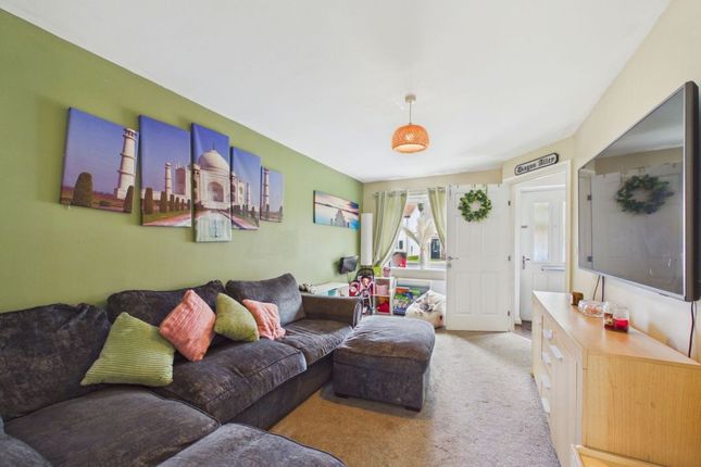 24, Sandstone Grove, Whitby photo 2
