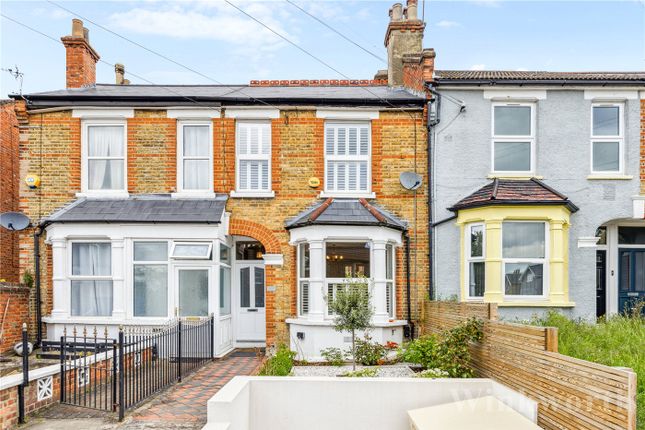 Terraced house to rent in Ravensbourne Road, London