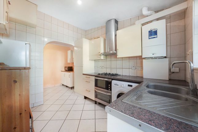11 Townsend Way, Northwood, Greater London photo 3