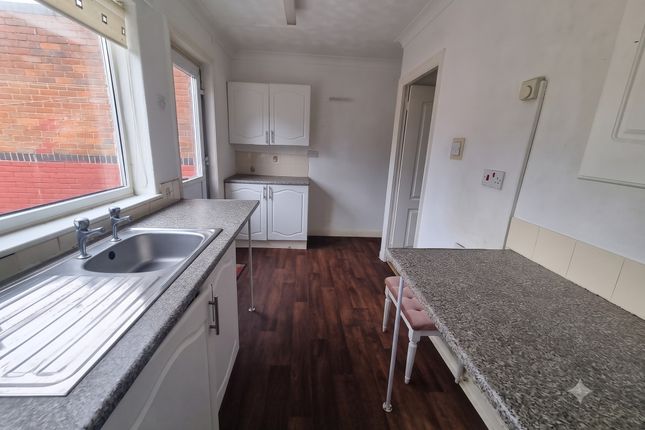 87, Marfleet Avenue, Hull photo 4
