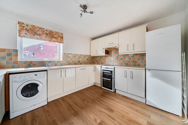 9 Balmoral Court,, King George Close, Gloucestershire photo 4