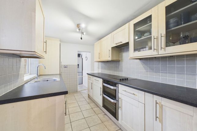30 Wharf Road, Stanford-Le-Hope photo 3