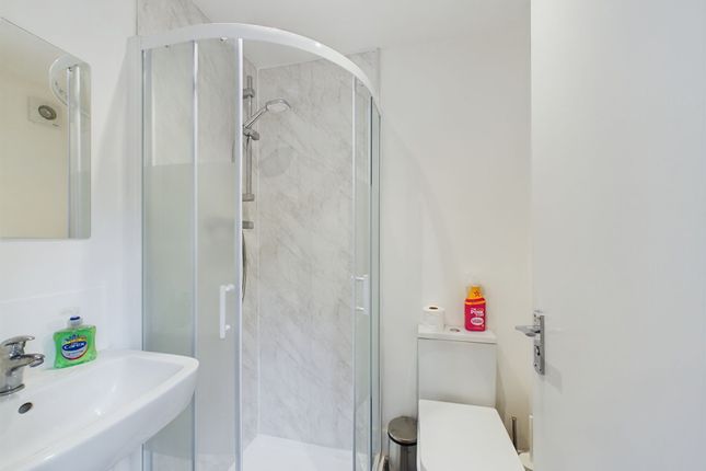 Room 2, 15 Mitchell Street, Hartlepool photo 3
