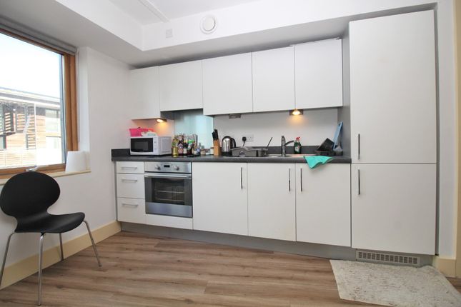 Studio flat on 70 Brighton Belle, 2, Stroudley Road, Brighton, £130,000