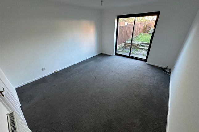 129, Muirfield Road, Nottingham photo 4