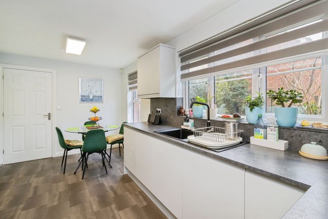 2, Westwood Cleave, Newton Abbot photo 3