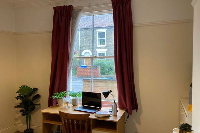 Terraced house to rent in Cambridge Street, Norwich