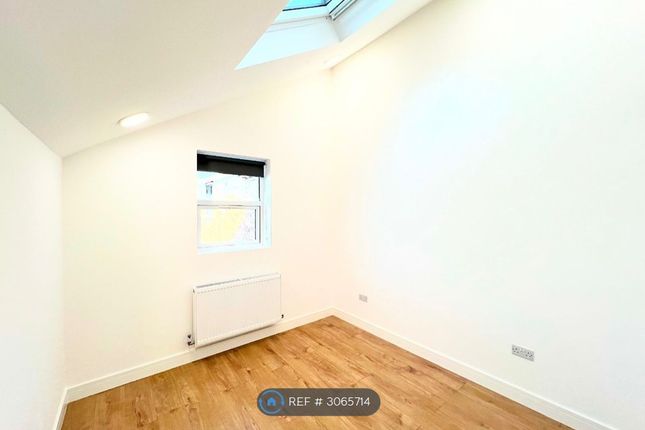 A Markhouse Road, London photo 2