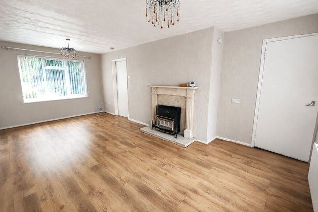 2, Smillie Place, Staffordshire photo 2