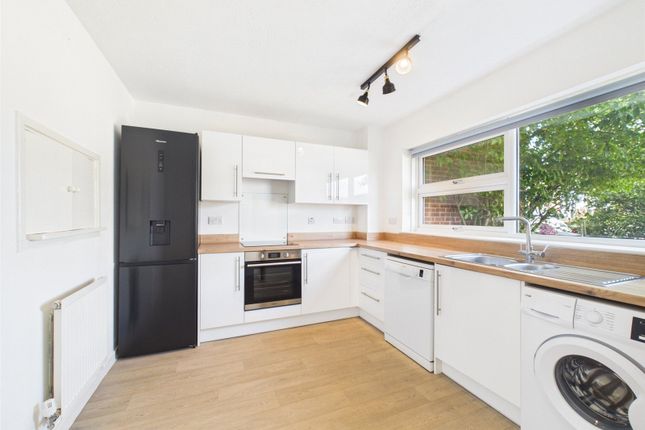 41, Conduit Hill Rise, Oxfordshire photo 4