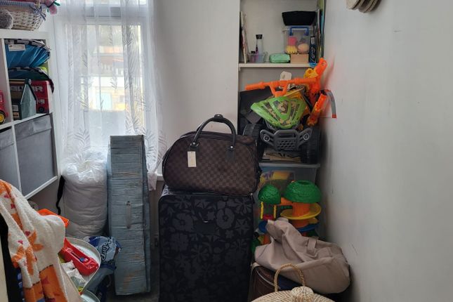 6B Minet Avenue, London photo 3