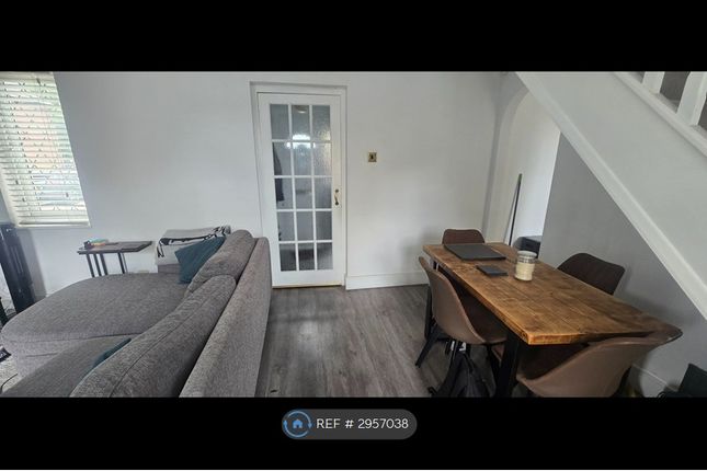 Buttermere Close, Feltham photo 5