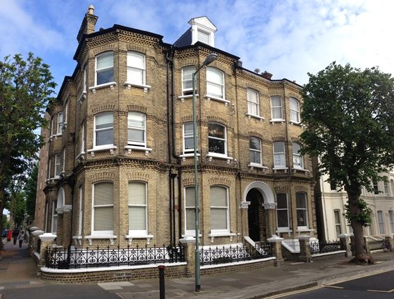 Flat to rent in Tisbury Road, Hove, East Sussex.