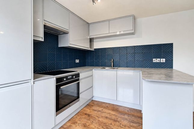 66b, High Street, Winslow photo 2