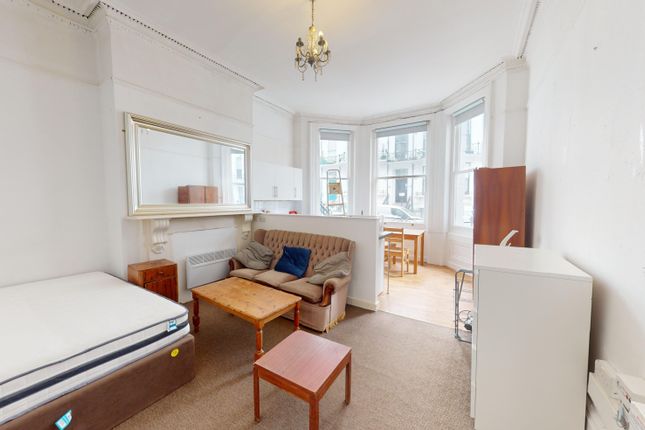 Thumbnail Flat to rent in St Michaels Place, Brighton
