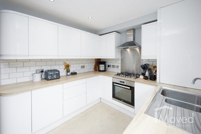 4, Wren Lane, Selby photo 3