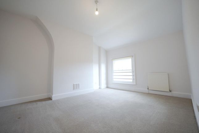 Flat to rent in Dulwich Village, London