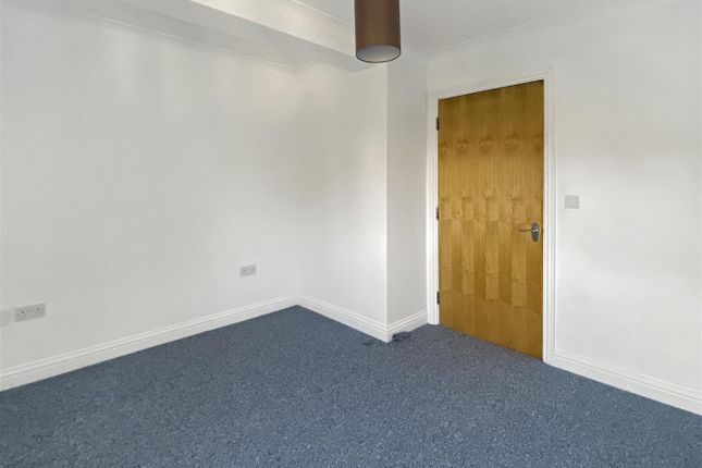 Flat 18, Timber Yard, Station Approach, Braintree photo 2