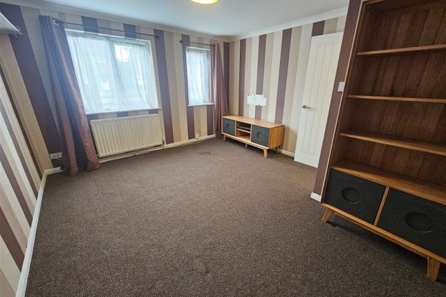 Flat for sale in Bishops Rise, Hatfield