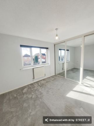 8 Cae Derw, Neath photo 4