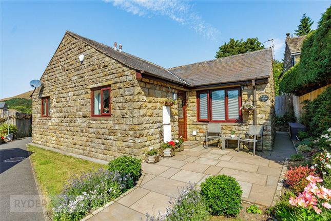 2-bed house on 6, Kinders Mews, Saddleworth, £240,000