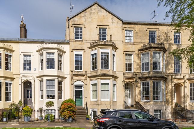 Flat for sale in Clarence Square, Cheltenham