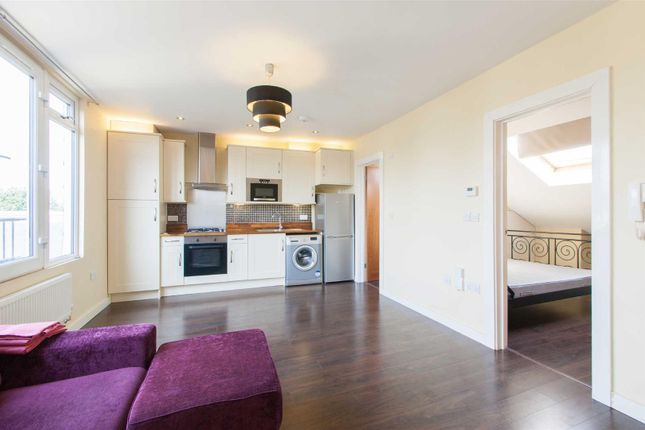 38d, Chaucer Road, Acton photo 2