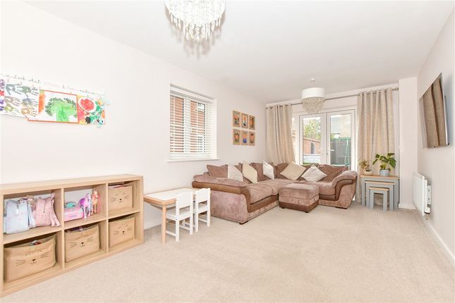 Harrier Drive Finberry, Ashford photo 3