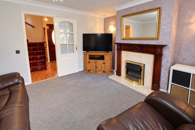 14 Worthington Close, Runcorn photo 4