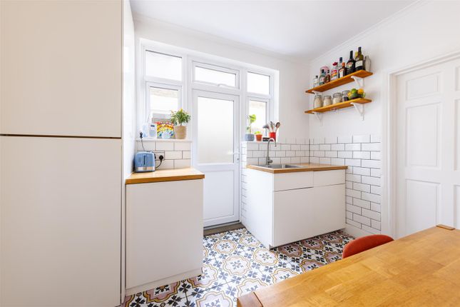 Flat for sale in Fleeming Road, London