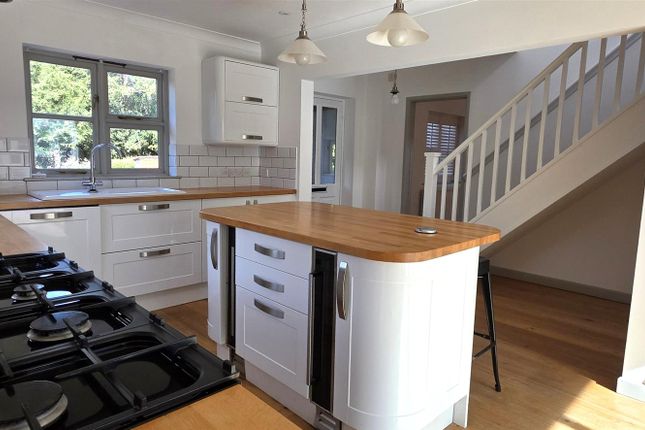 Kitchen.Jpg