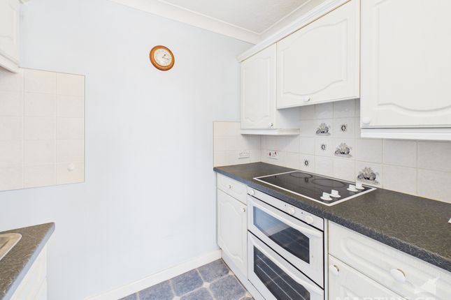 Flat 32 Homecroft House, Sylvan Way, Bognor Regis photo 3