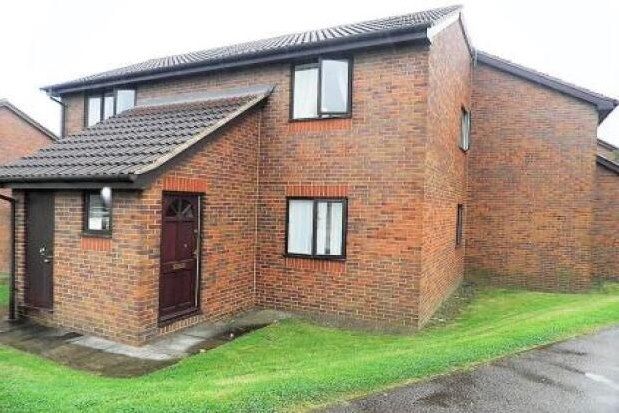 Flat to rent in Middleton Park Road, Leeds