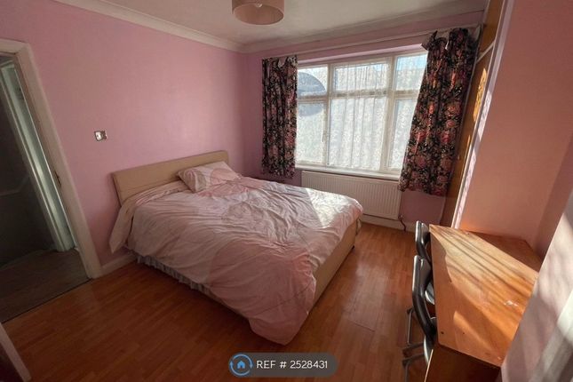 Two People £900.00 Non Baby ,Non Tummy Baby.