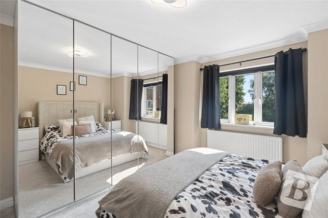 12, Pemberry Place, Basildon photo 4