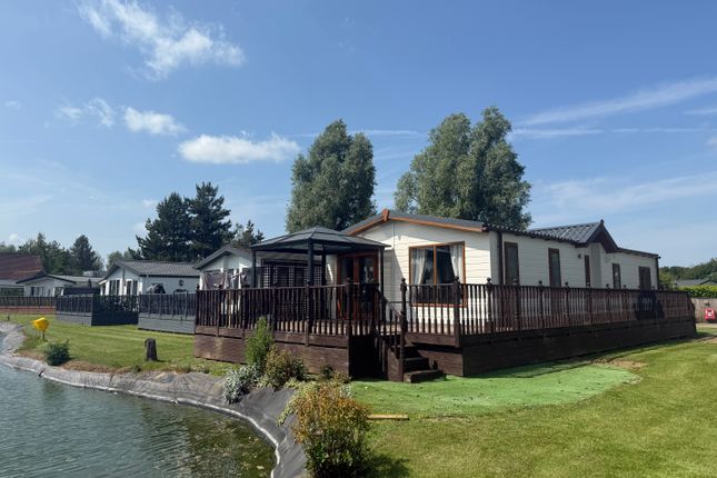 2-bed caravan on St Andrews - Water front lodge, Tydd St Giles Golf and Country Club, Kirkgate, £134,950
