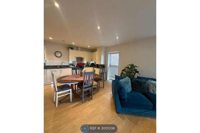 Flat, Princess Road East, Leicester photo 2