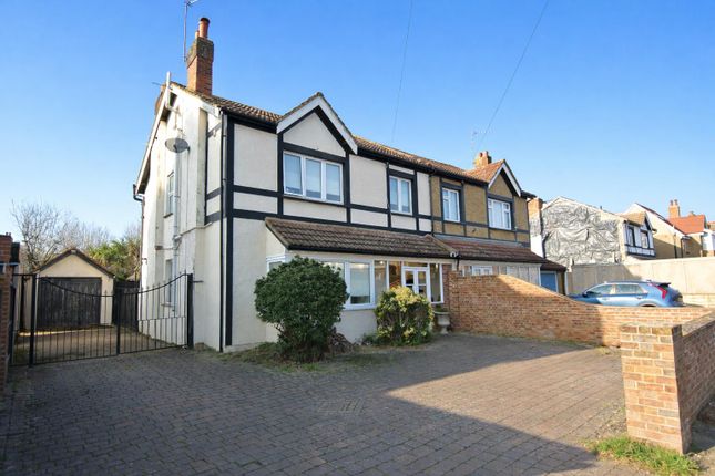 4-bed house on 23, Fordbridge Road, Ashford, £685,000