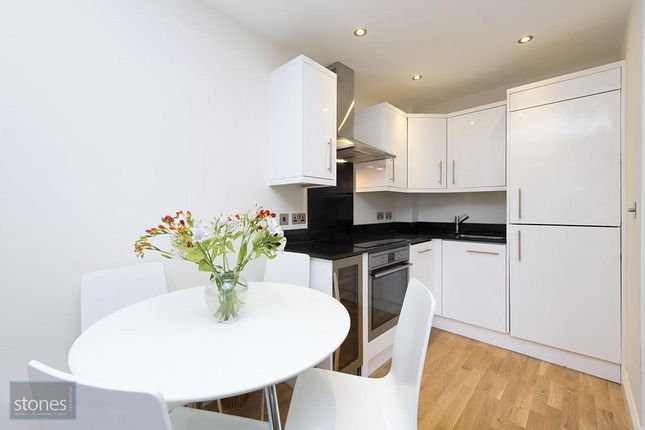 Flat 4, 400, Finchley Road, London photo 2