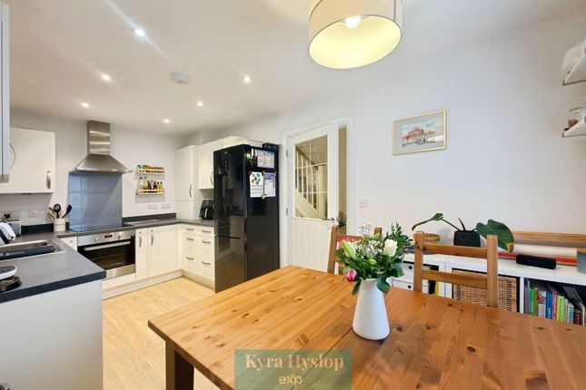 9, Cartland Rise, Exeter photo 2