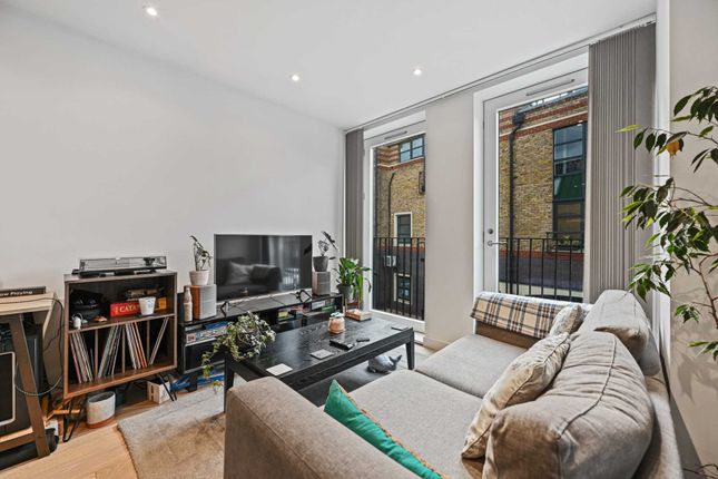 Flat for sale in Albion Place, Hammersmith, London
