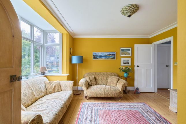 24 Queen Edith's Way 0408250016.Jpg