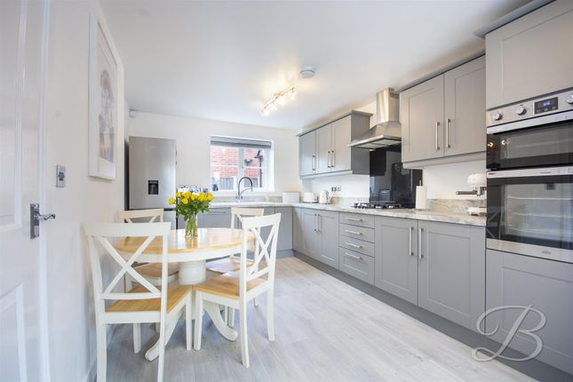 4, Henfrey Drive, Nottingham photo 2