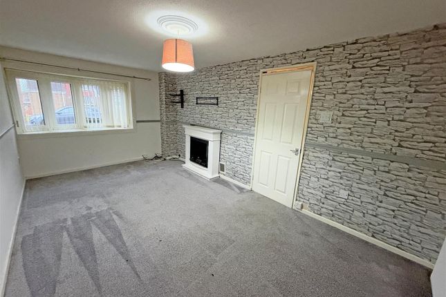 2, Bellingham Close, Wallsend photo 3