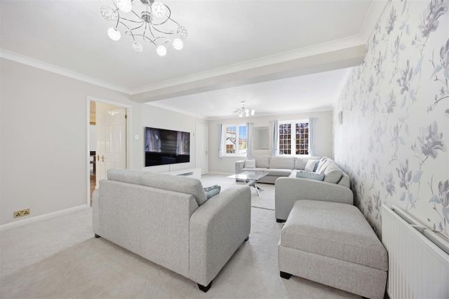 3, Frays Avenue, West Drayton photo 4