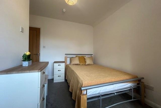 Thumbnail Shared accommodation to rent in Room 5, 68 Garden Walk, Cambridge
