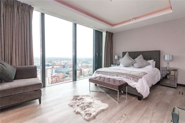 Flat to rent in Beetham Tower, Deansgate, Manchester